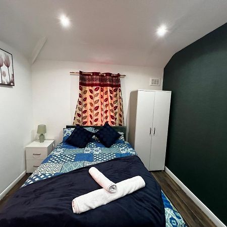 Good Priced Double Rooms In Sherperds Bush Λονδίνο Εξωτερικό φωτογραφία