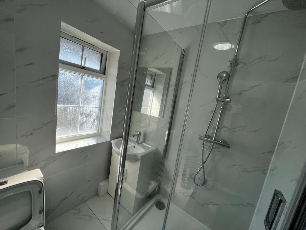Good Priced Double Rooms In Sherperds Bush Λονδίνο Εξωτερικό φωτογραφία